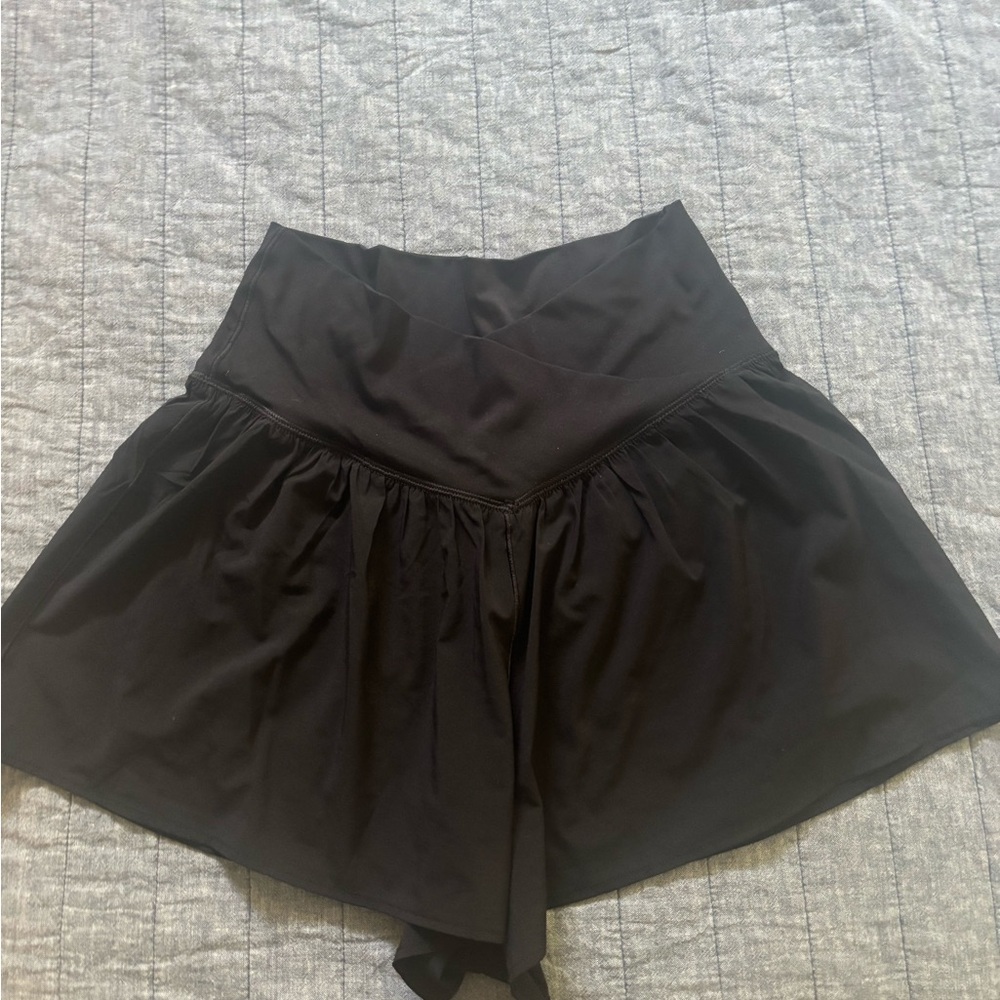 OFFLINE by Aerie Black Real Me Crossover Flowy Shorts